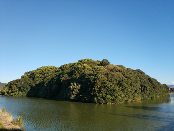 白鳥陵古墳