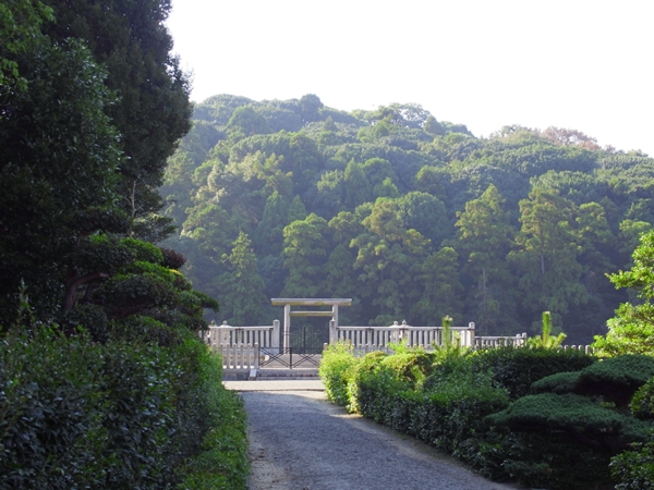 誉田御廟山古墳(応神天皇陵)