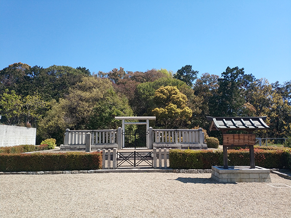 仁賢天皇陵(ボケ山古墳)