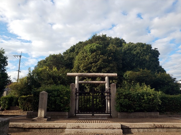 春日山田皇女陵(高屋八幡山古墳)