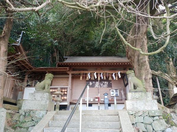 腰神神社の絵馬堂