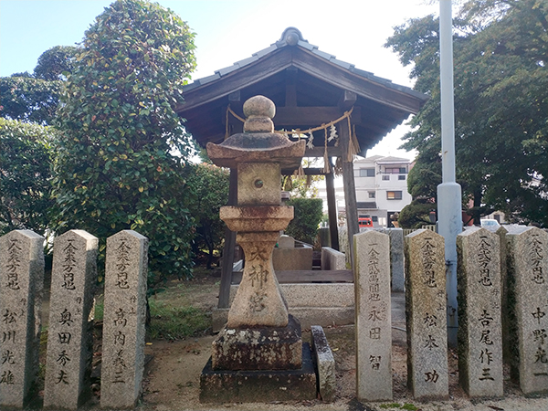丹比神社灯篭
