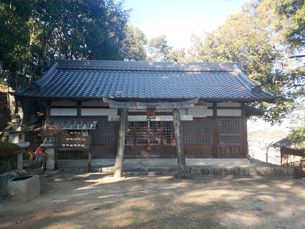 鴨習太神社の拝殿