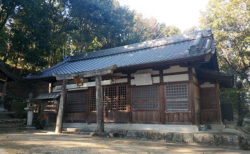 鴨習太神社の拝殿