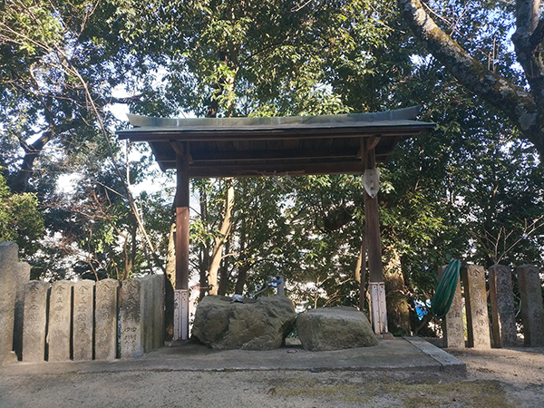 鴨習太神社の手水舎