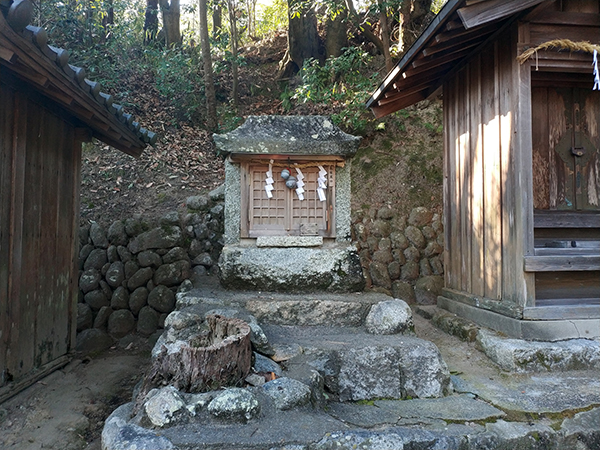 鴨習太神社の御魂神社