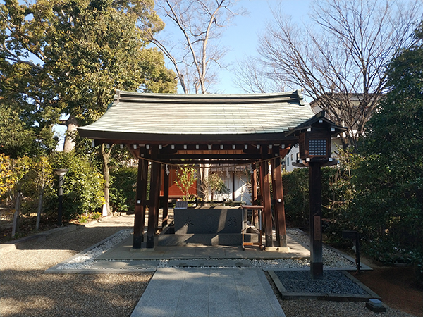 辛國神社の手水舎