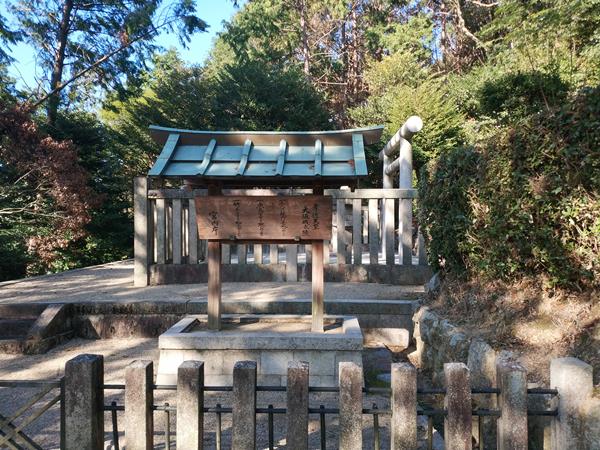 孝徳天皇陵(山田上ノ山古墳)