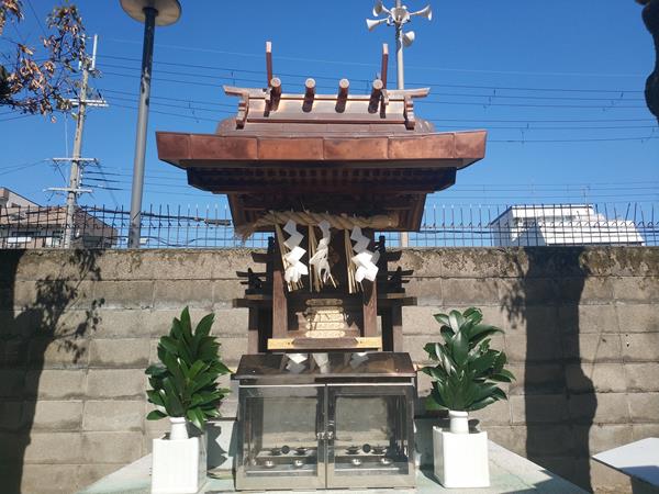 櫟本神社の本殿