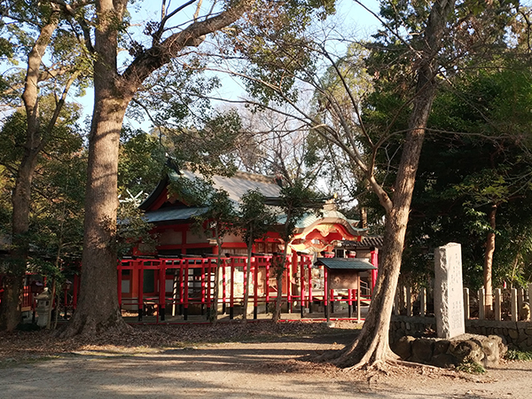 西代神社の拝殿