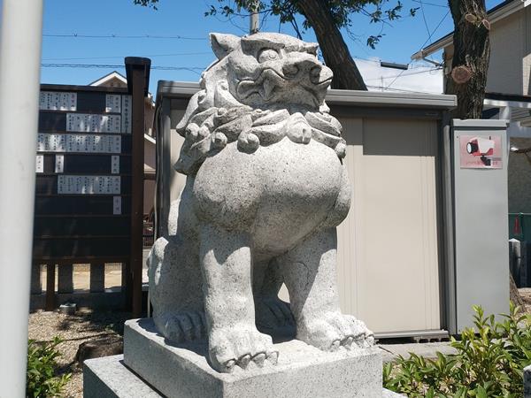 羽曳が丘神社の狛犬