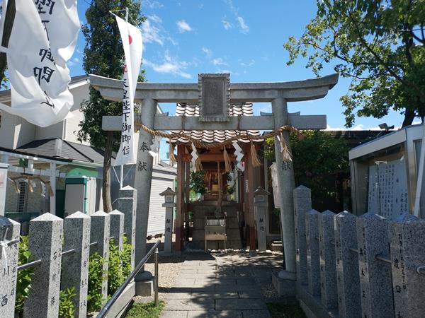 羽曳が丘神社の鳥居
