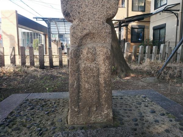 熱田神社の切支丹灯篭2
