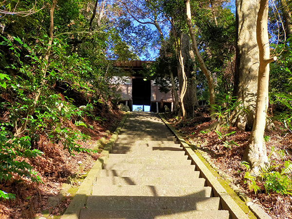 蟹井神社の階段