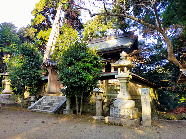 蟹井神社の本殿03