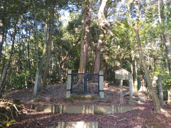 檜尾塚陵墓参考地