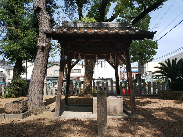 正井殿の手水舎02