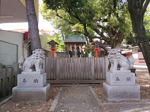 正井殿にある岡光大神02