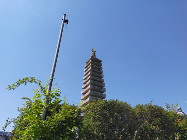 板持十三重塔