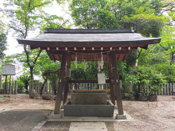 野々上八幡神社の手水舎