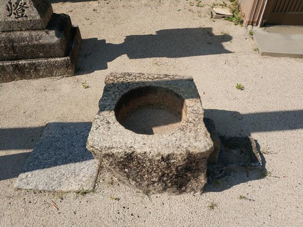 軽羽迦神社の手水舎