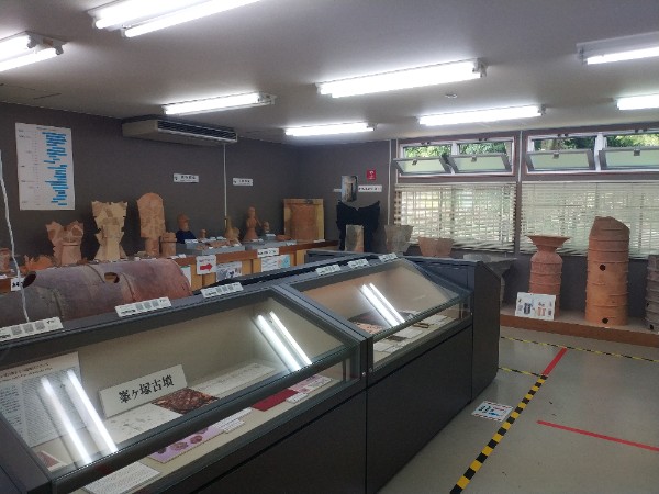 羽曳野市文化財展示室の室内
