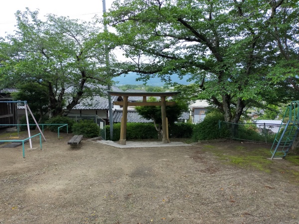 中佐備天満宮の境内