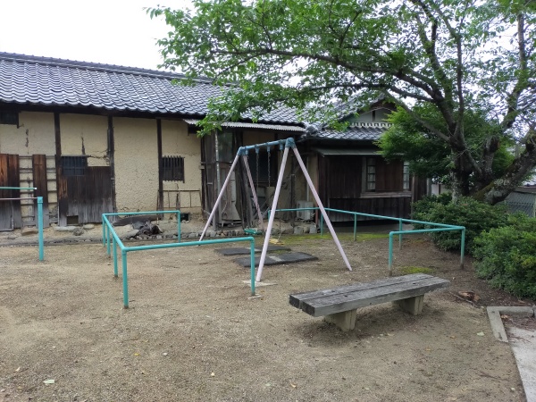 中佐備天満宮の遊具