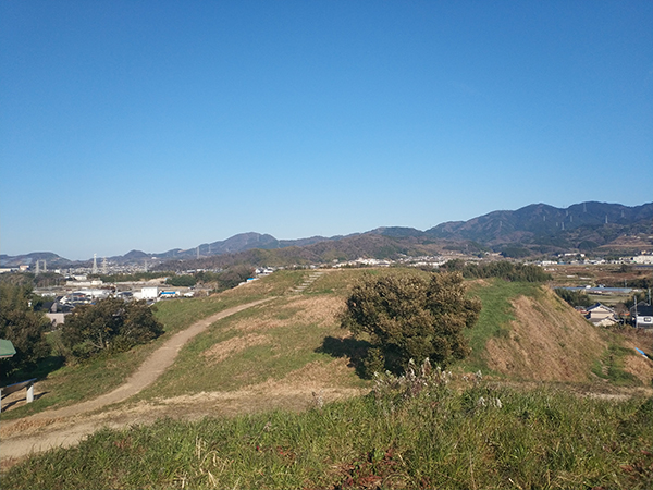 寛弘寺6号墳の遠景