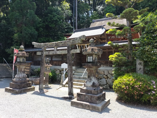 烏帽子形八幡神社の本殿