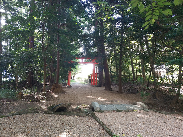 咸古神社の全景