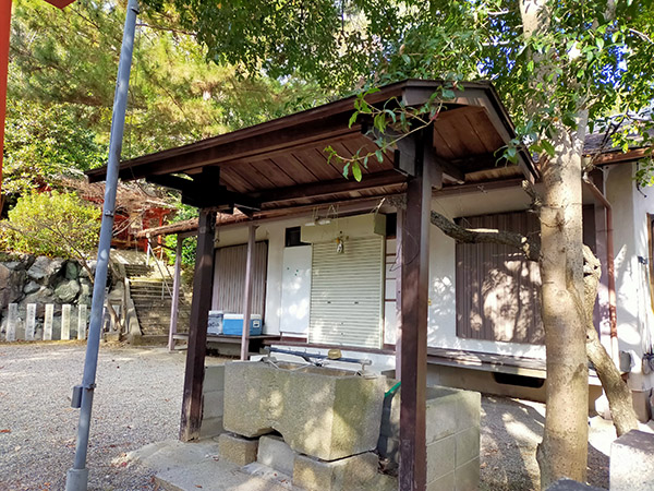 池之原神社の手水舎