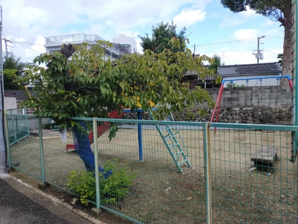 土師ノ里八幡神社に隣接する公園