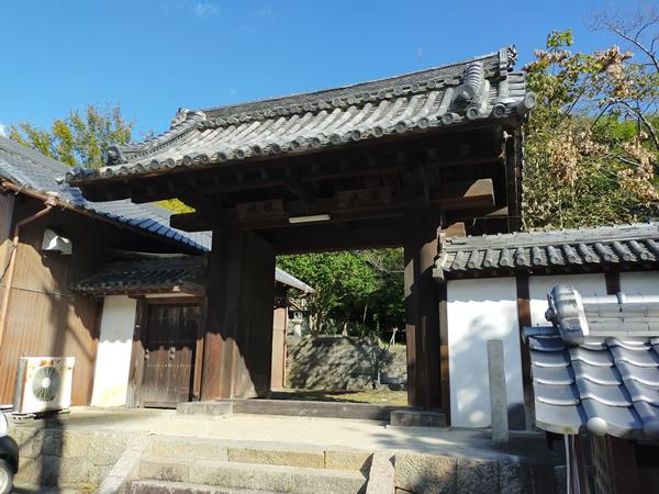 通法寺跡の山門