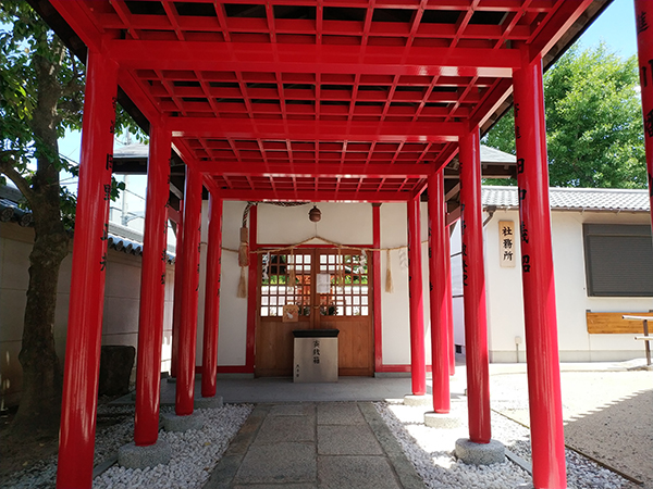 小山産土神社の摂社、稲荷社