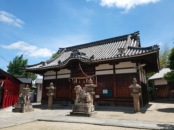 小山産土神社の拝殿