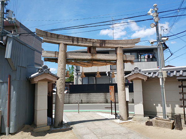 小山産土神社の鳥居