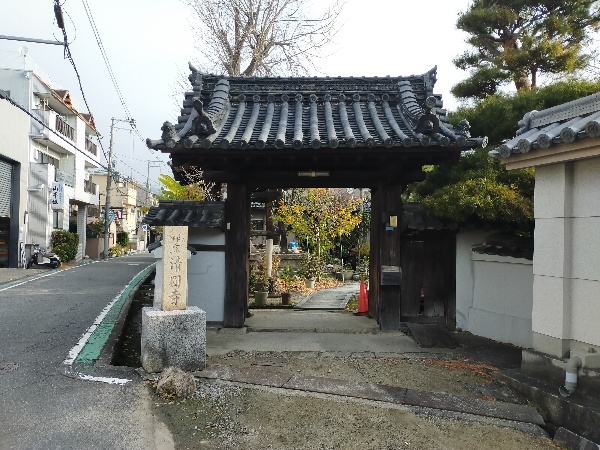 小山産土神社に隣接する清圓寺