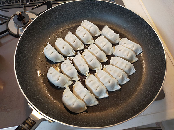 餃子の一龍堂の焼き方・作り方