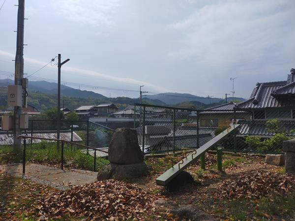 中村神社跡の遠景