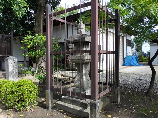 黒田神社の灯篭