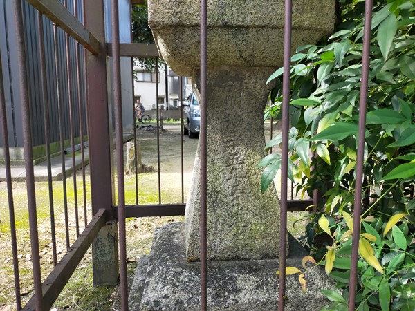 黒田神社の灯篭