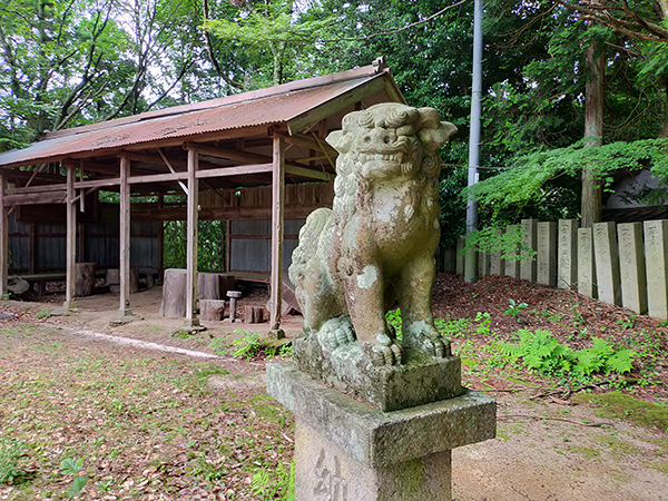 千早神社の狛犬